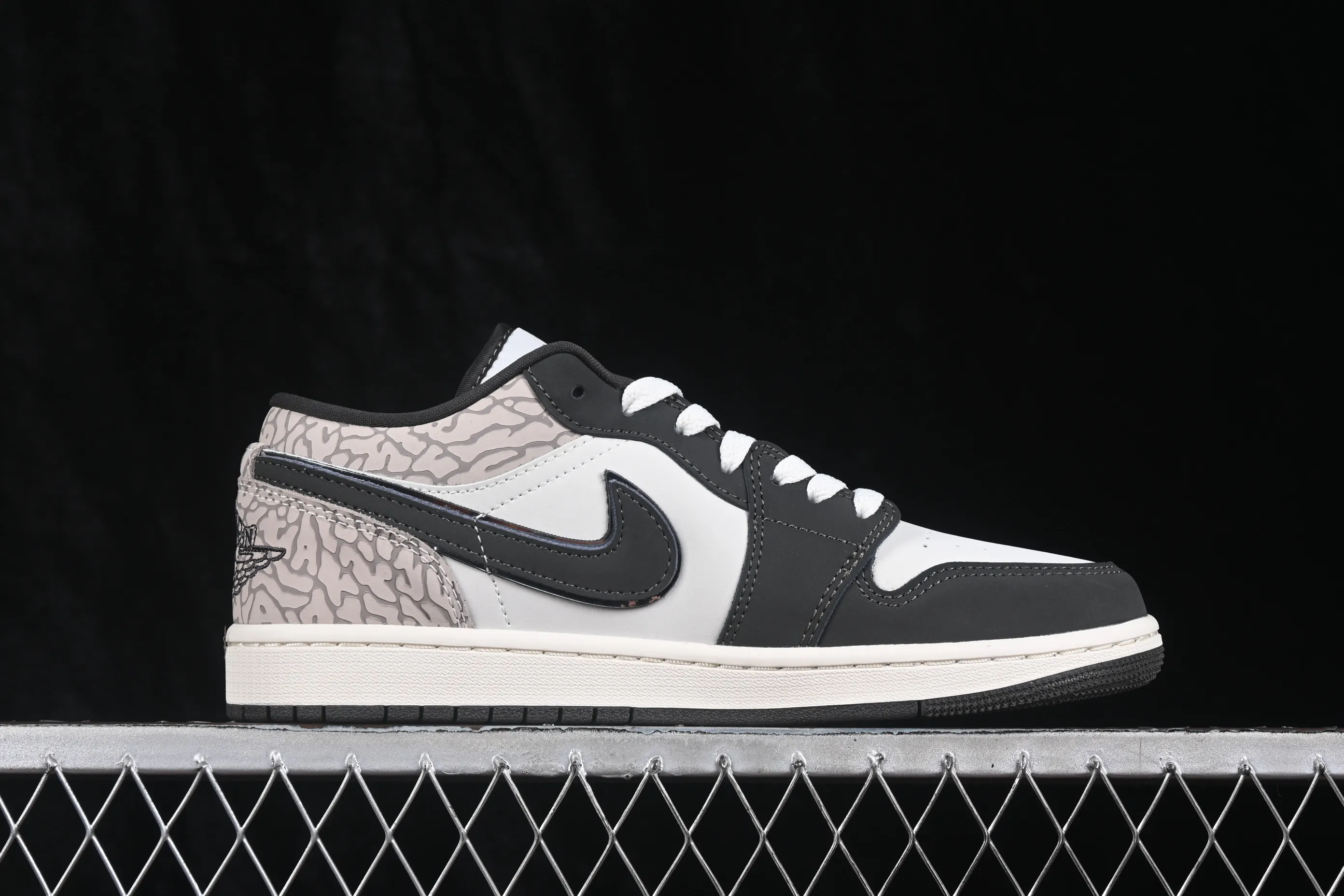 All categories Air Jordan Jordan series basketball shoes Air Jordan 1 Low G version pure original Air Jordan 1 Low AJ1 Joe 1 white gray burst pattern low-top retro cultural basketball shoes IU2268-100